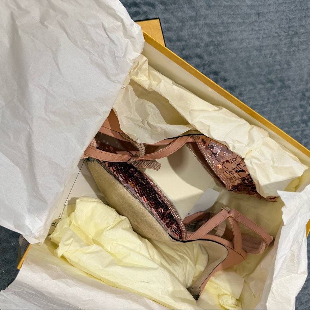 Fendi Roma colibri Sequin Pointed Toe Pink Ankle-Strap Heels 39.5 - Picture 3 of 7